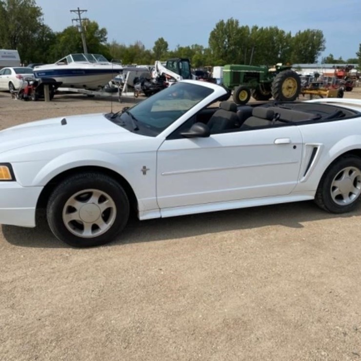 2000 FORD MUSTANG MACH-E