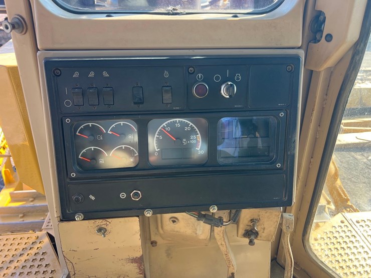 caterpillar-d10r-image-20