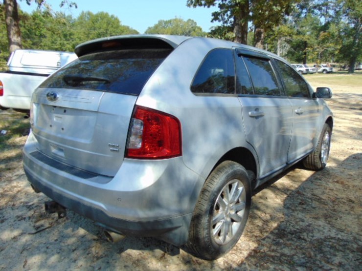 2013-ford-edge-sel-image-2