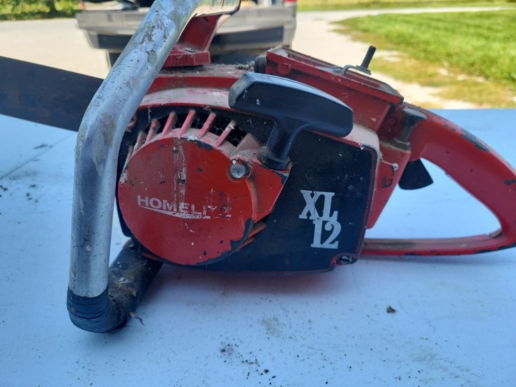 homelite-xl12-gas-chain-saw---not-complete-tag-#1050-image-4