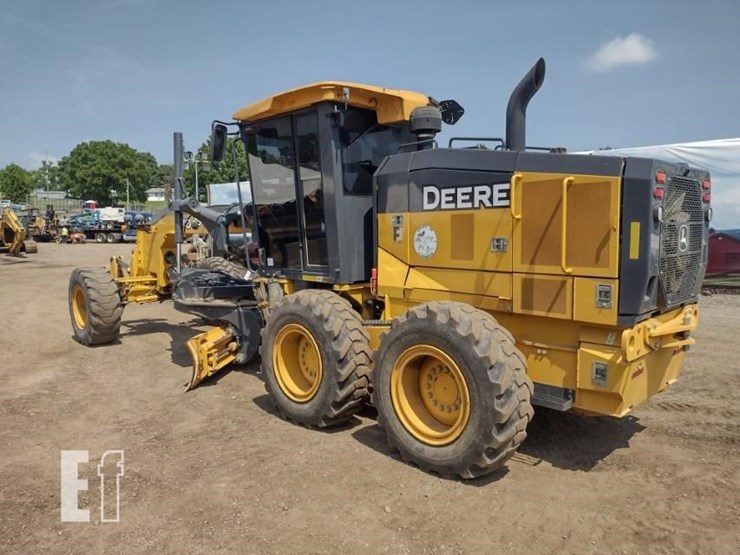 2020-deere-670gp-image-43