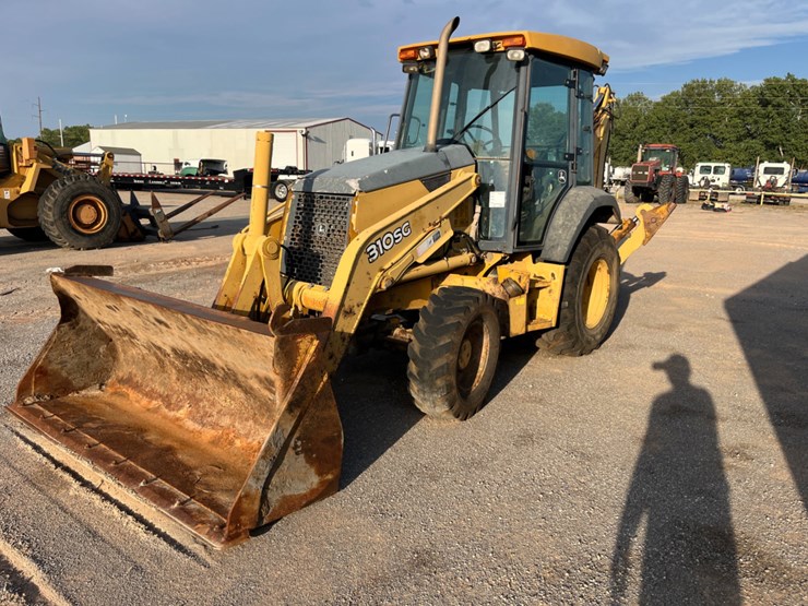 2004-deere-310sg-image-1