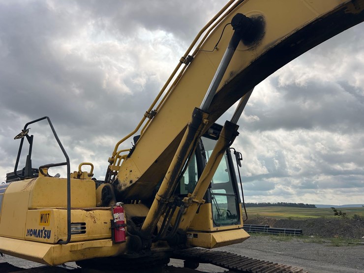 komatsu-pc300-lc-7e0-image-14