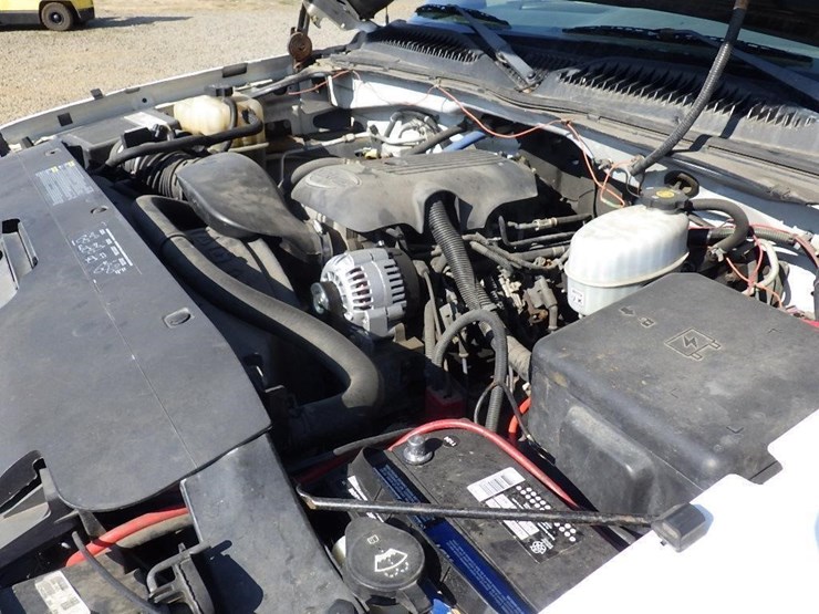 2005-chevrolet-3500-image-12