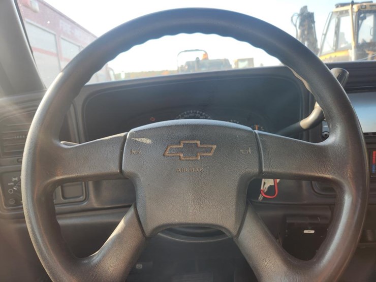 2006-chevrolet-2500-image-43