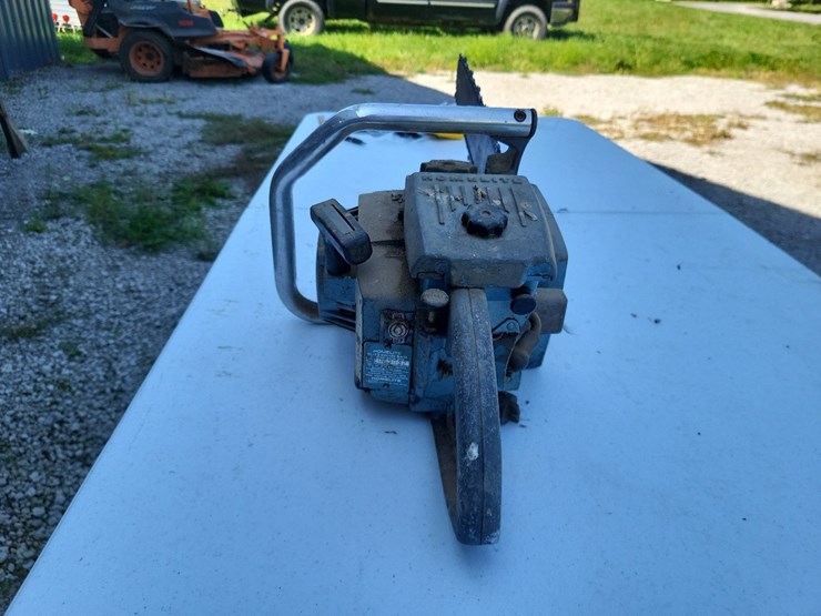homelite-xl-12-gas-chain-saw---tag-#1045-image-6