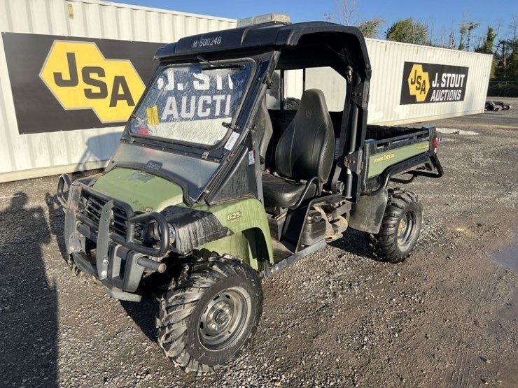 2011-john-deere-gator-image-1
