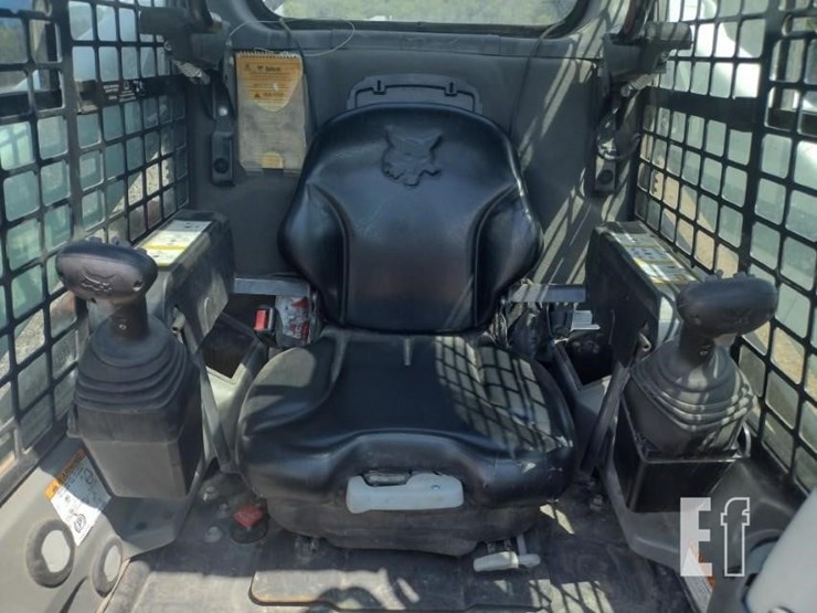 2020-bobcat-t590-image-12