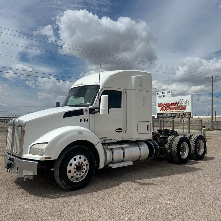 2018 KENWORTH T880