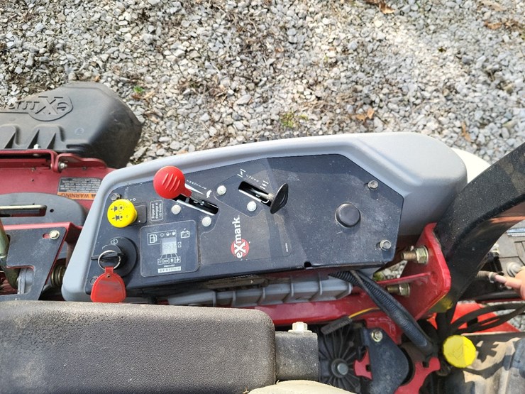 exmark-laser-z-zero-turn-lawn-mower-image-22