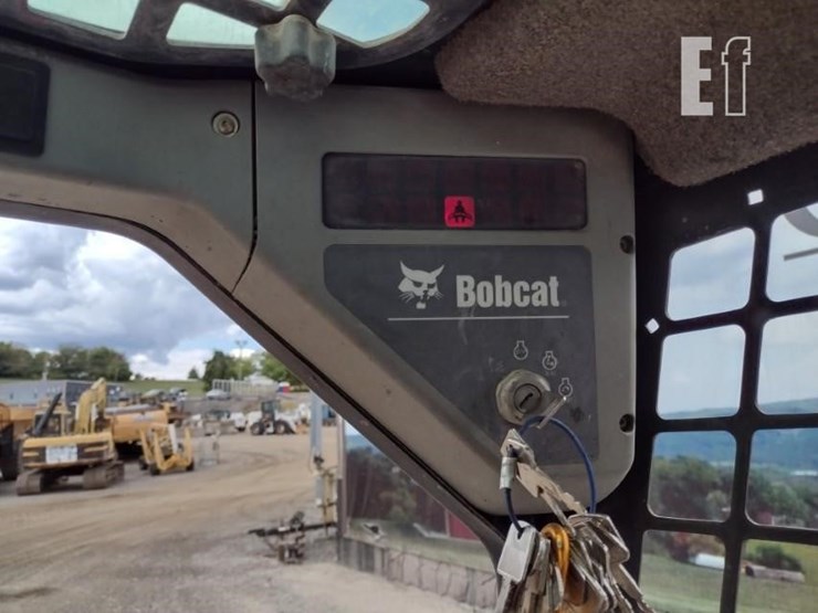 2004-bobcat-s250-image-8