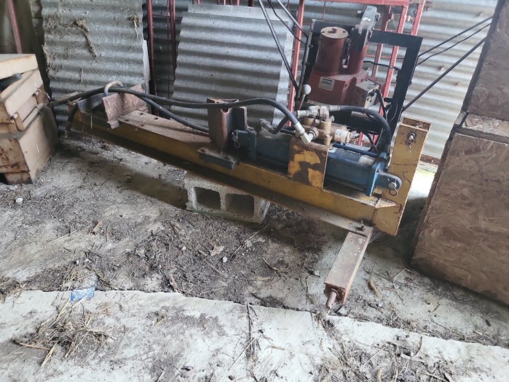 log-splitter-w/3pt-hitch-image-1