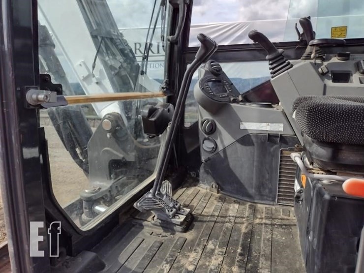 2018-bobcat-e85-image-12