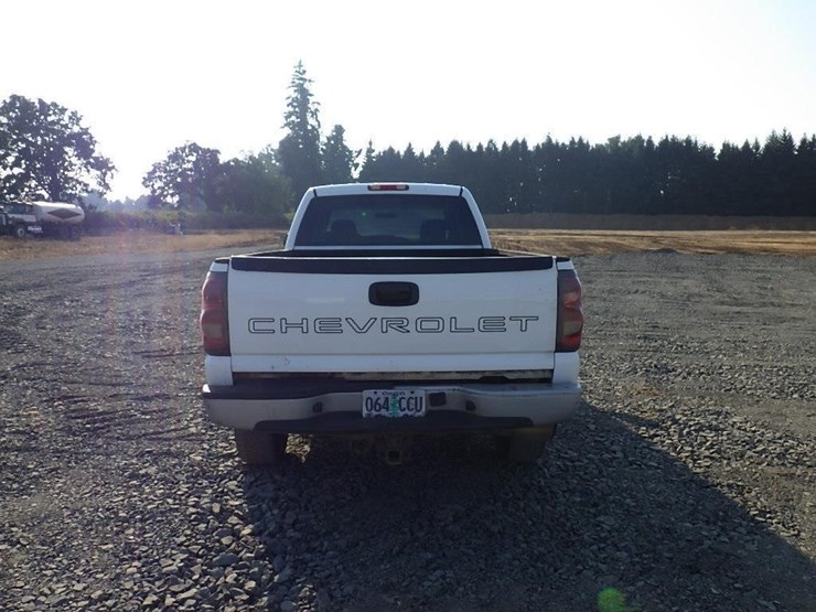 2005-chevrolet-2500hd-image-6