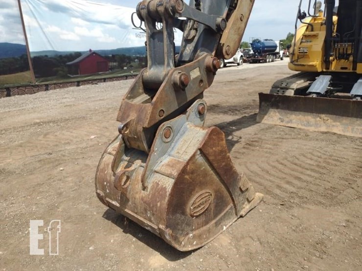 2019-deere-135g-image-17
