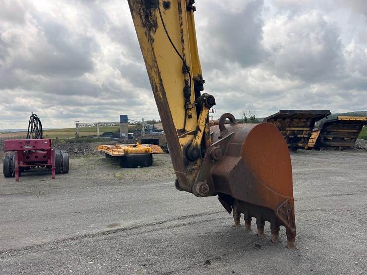 komatsu-pc300-lc-7e0-image-15