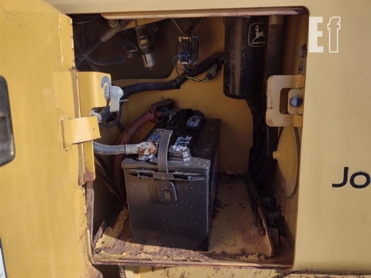 2004-deere-550h-lt-image-39