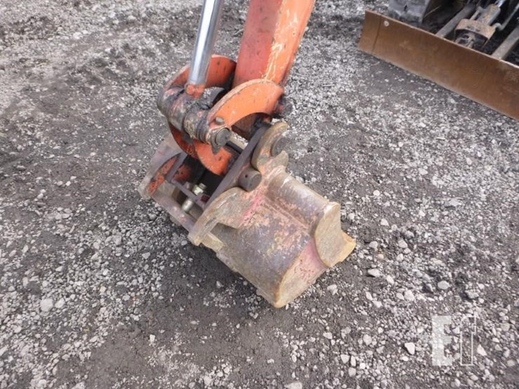 2016-kubota-k008-3-image-12