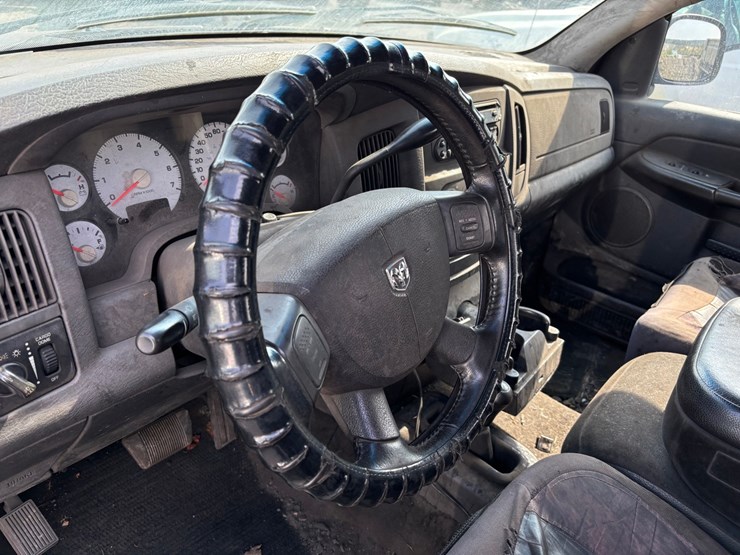 2005-dodge-ram-1500-image-13