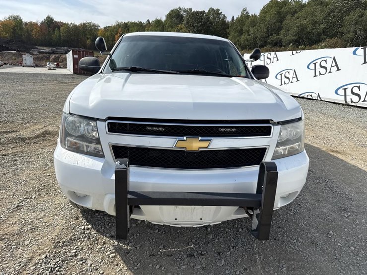 2013-chevrolet-tahoe-image-8