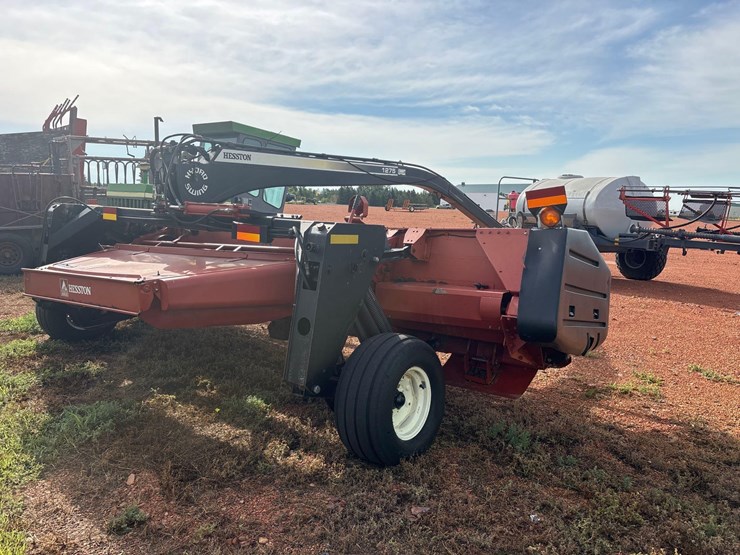 hesston-1275-image-6