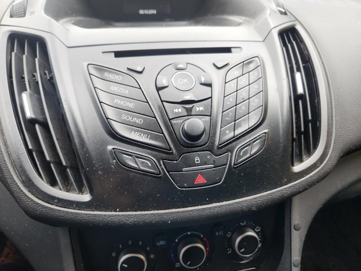 2014-ford-escape-image-32