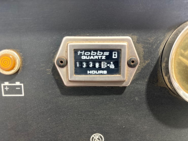 miller-pipe-pro-304-welder/generator-image-10