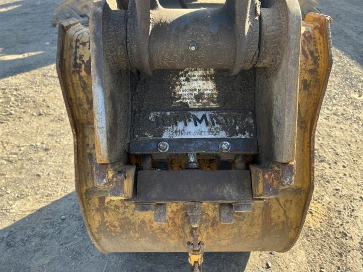 2014-deere-410k-image-25