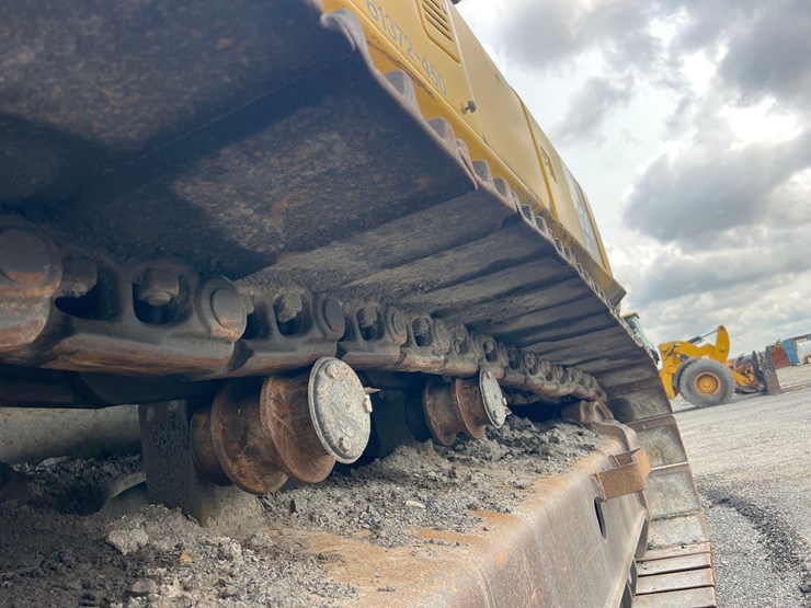 komatsu-pc300-lc-7e0-image-10