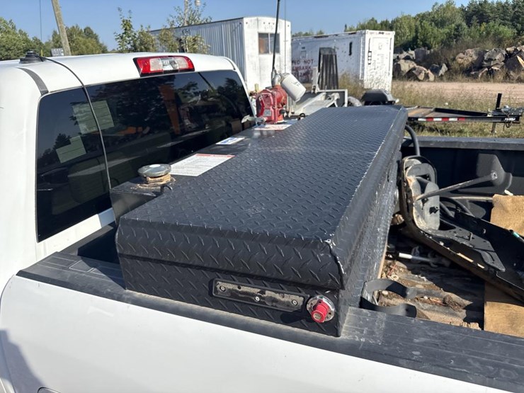 2019-chevrolet-2500-image-15