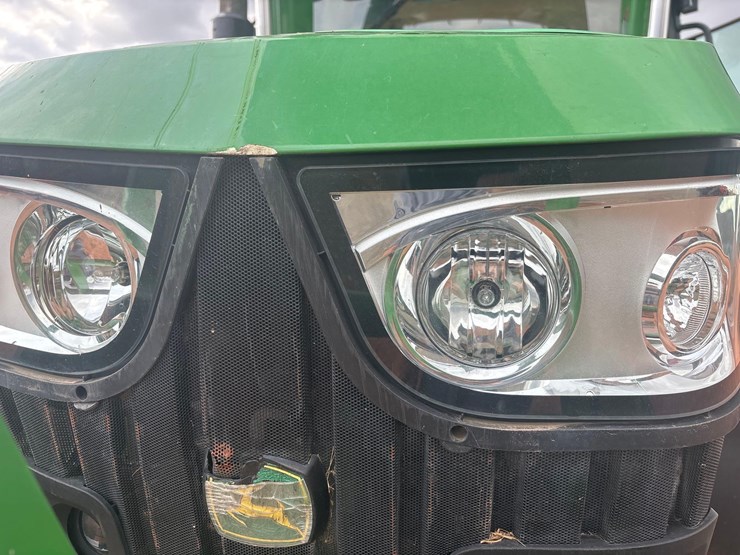 2012-john-deere-6125r-tractor-image-15