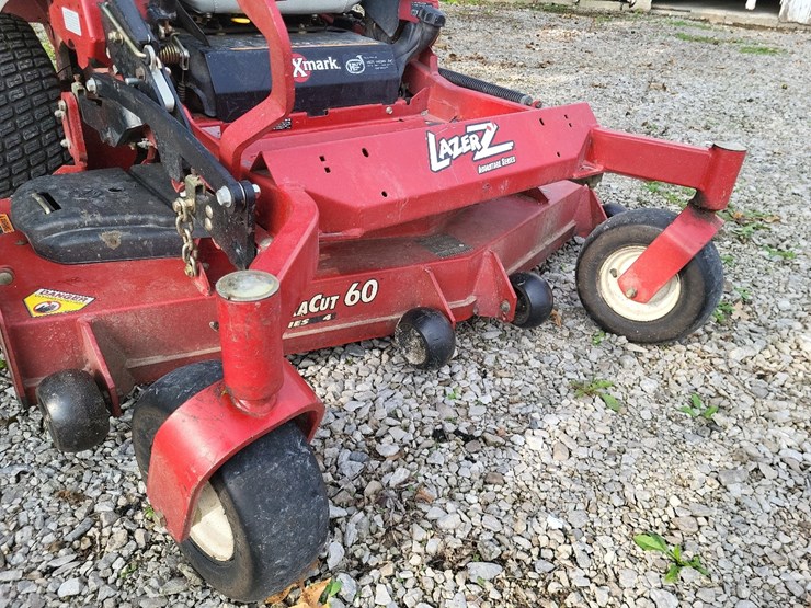 exmark-laser-z-zero-turn-lawn-mower-image-10