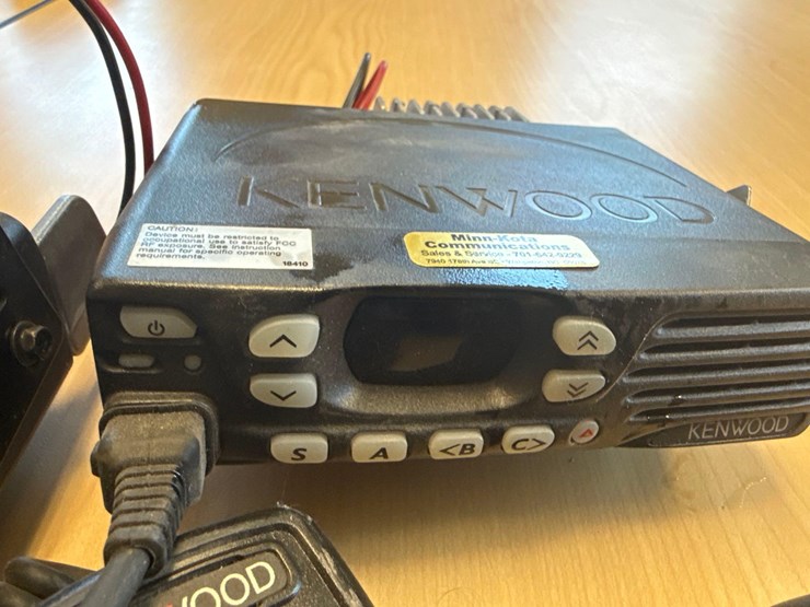 kenwood-business-ban-radios-image-4