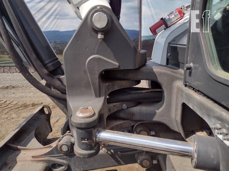 2018-bobcat-e85-image-25