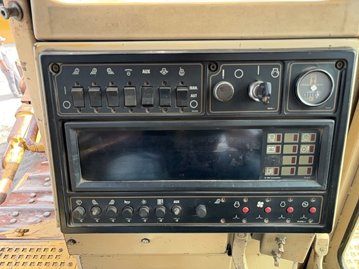 caterpillar-d11n-image-19