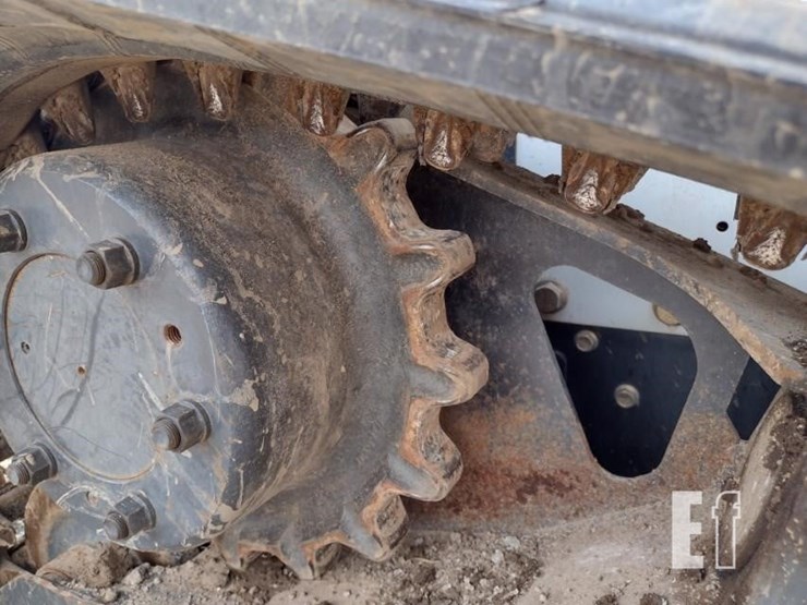 2012-bobcat-t750-image-30