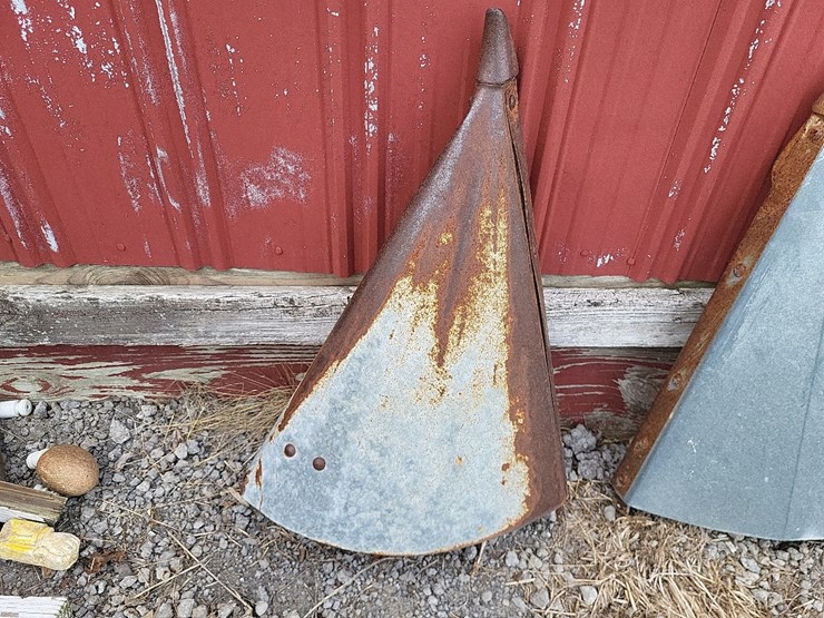new-idea-1-row-corn-picker-snouts-image-2