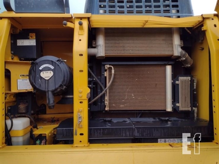 2017-komatsu-pc240-lc-11-image-45