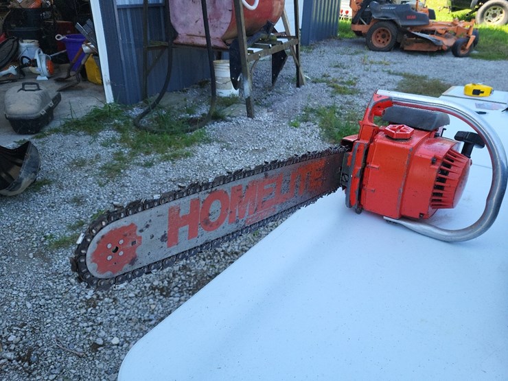 homelite-xl12-gas-chain-saw-w/case---tag-#1043-image-8