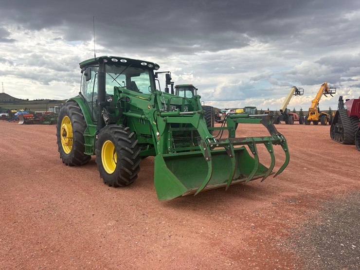 2012-john-deere-6125r-tractor-image-3