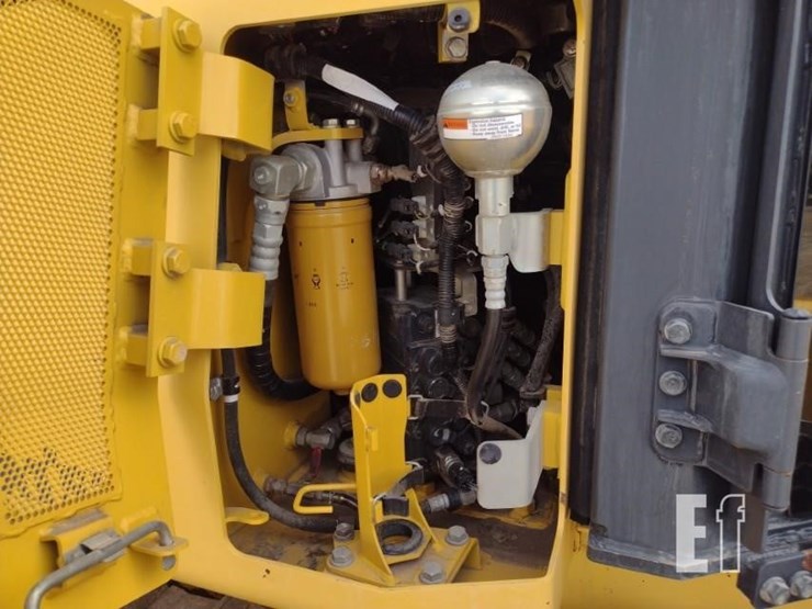 2017-komatsu-d39px-24-image-41