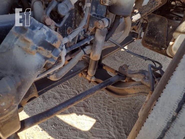 2015-ford-f650-image-28