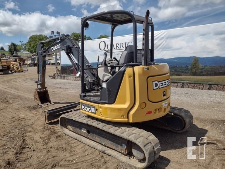 2017-deere-50g-image-49