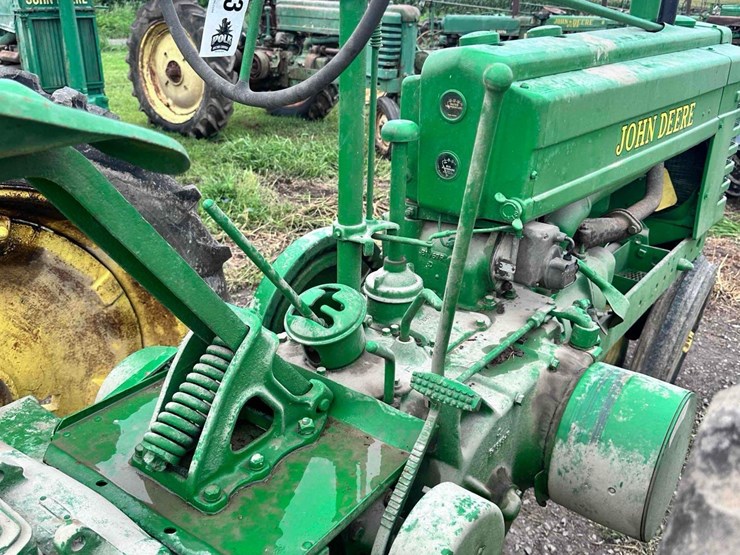 john-deere-b-image-9
