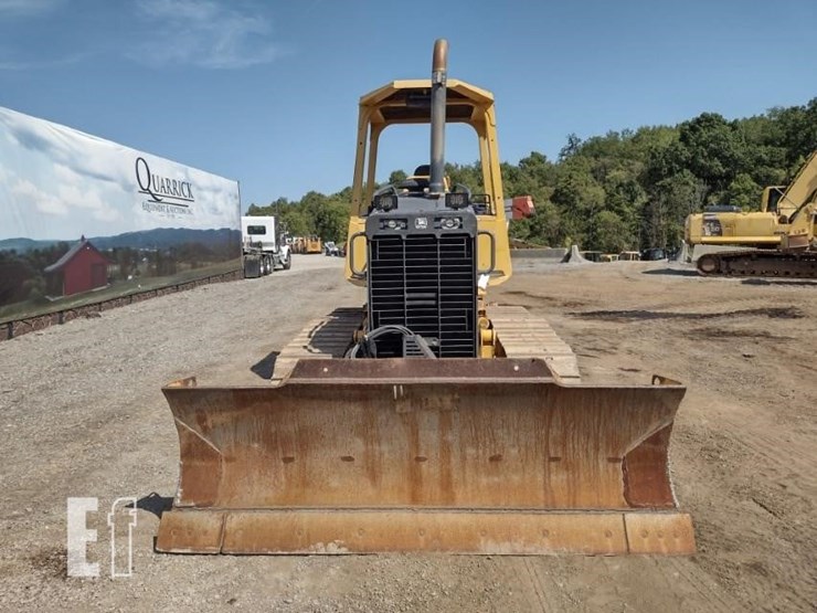 2000-deere-550h-lt-image-2