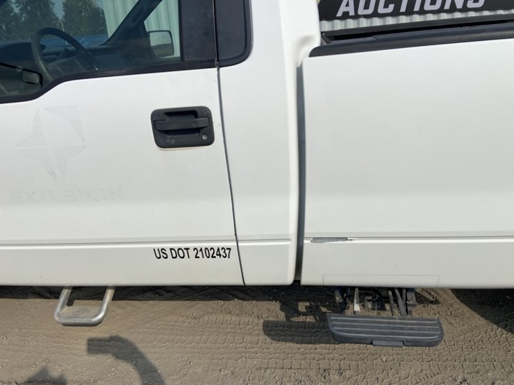 2011-ford-f150-xl-image-25