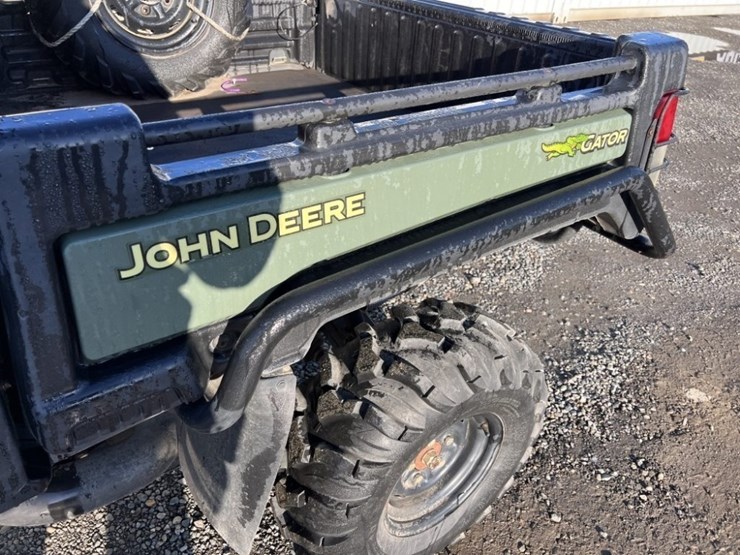 2011-john-deere-gator-image-12