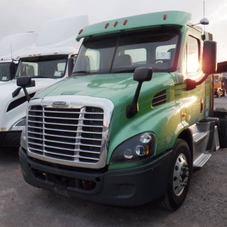 2019 FREIGHTLINER CASCADIA 113