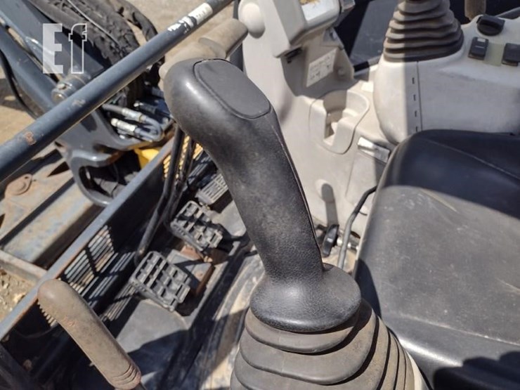 2017-deere-50g-image-10