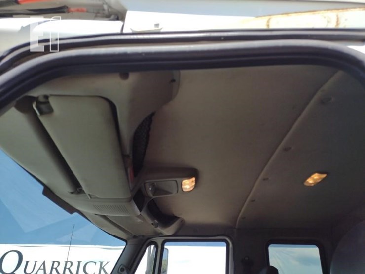 2008-international-durastar-4300-image-14